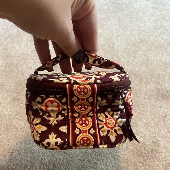 Vera Bradley small round cosmetic bag - Picture 3 of 5